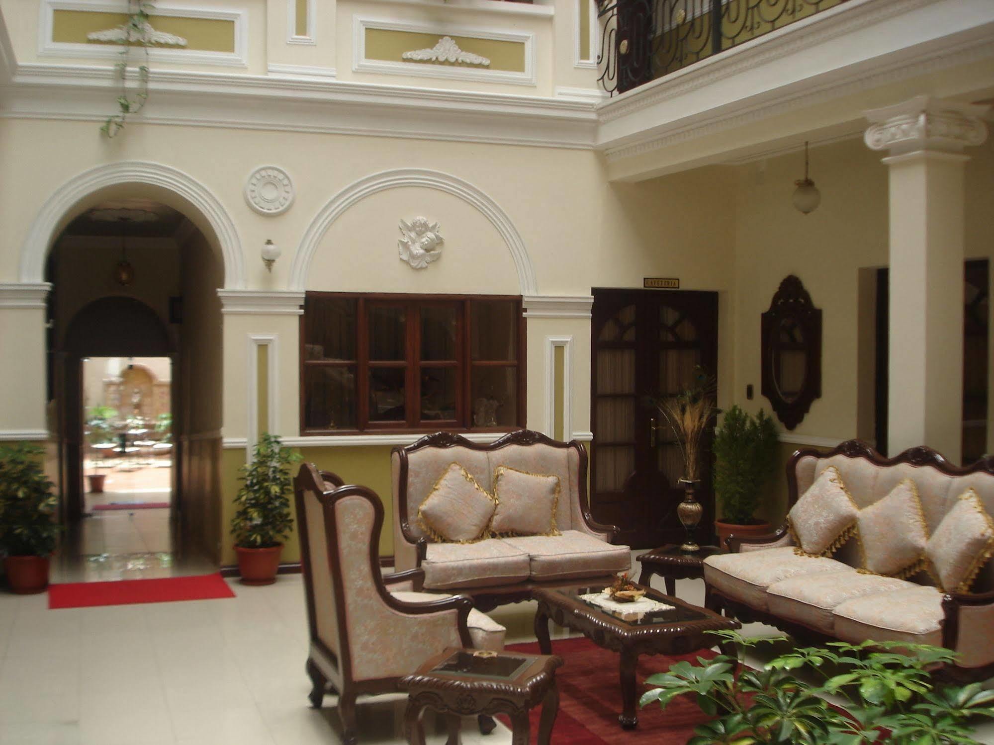 San Marino Royal Hotel Сукре Экстерьер фото